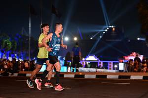 BIB: 40511
                            <button type="button" onclick="openModal(15066235)" class="btn btn-primary btn-sm float-right btn-popup" data-toggle="modal" data-target=".modal-high-quality">
                        <i class="fas fa-shopping-cart"></i> Add to Cart
                    </button>
                                            <button type="button" onclick="isThisMe(15066235, true)" class="btn btn-success btn-sm float-right btn-popup btn-isme hidden" data-toggle="tooltip" data-placement="bottom" title="นี่คือรูปของคุณใช่ไหม คลิกที่นี่เพื่อเอาเข้าอัลบั้ม">
                        <i class="fas fa-plus"></i> Add to album
                    </button>
                    <button type="button" onclick="isThisMe(15066235, false)" class="btn btn-warning btn-sm float-right btn-popup btn-isnotme hidden">
                        <i class="fas fa-ban"></i> Remove from album
                    </button>